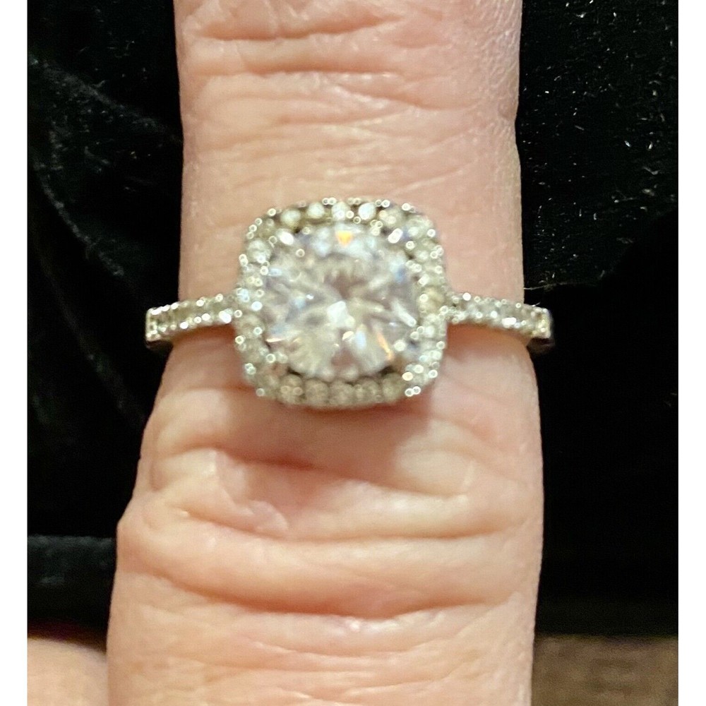 ❌sold❌925 Sterling Silver Engagement Wedding Ring. Solitaire Style W/ 36 CZ Sz7